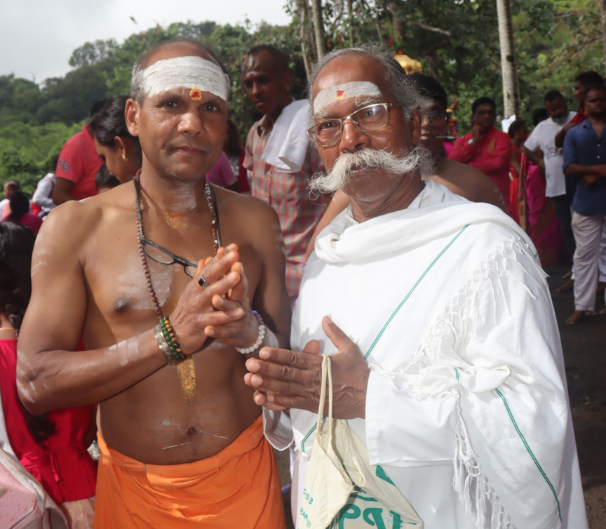 Cavadee à Saint-André, une cérémonie impressionnante!