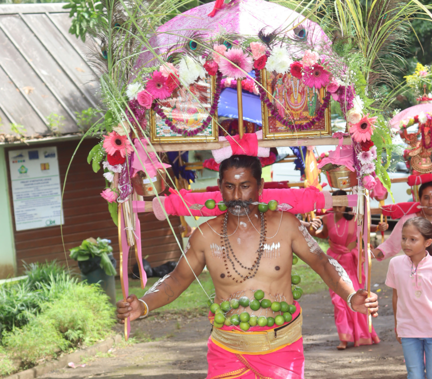 Cavadee à Saint-André, une cérémonie impressionnante!