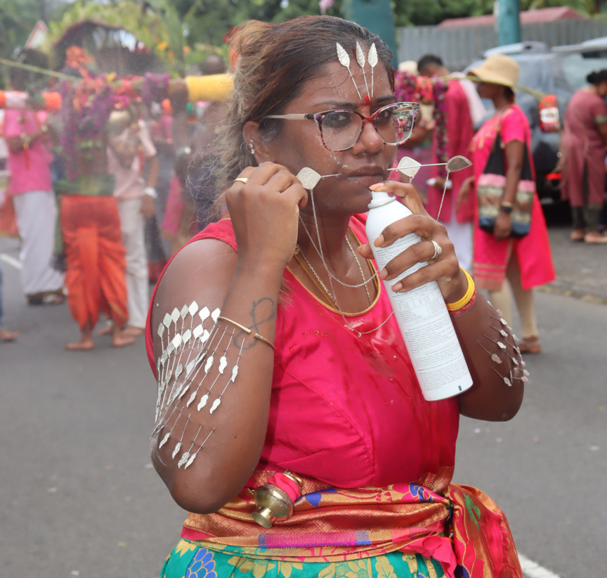 Cavadee à Saint-André, une cérémonie impressionnante!