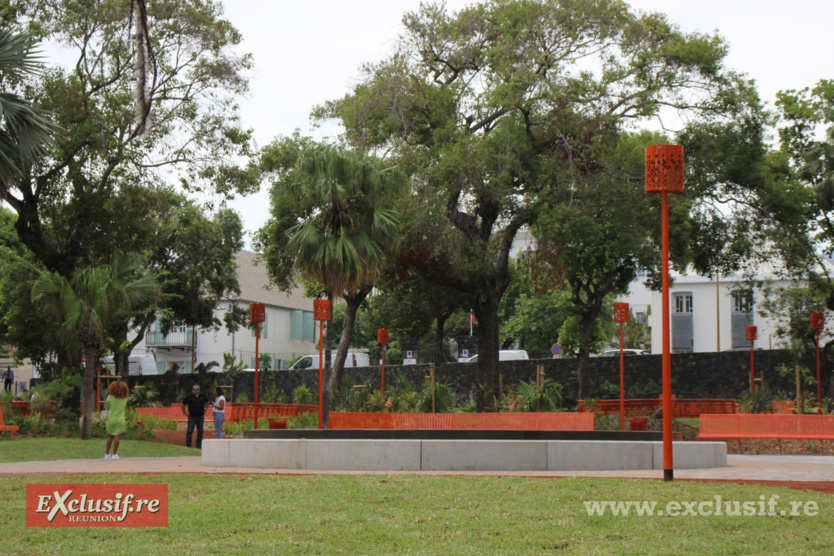 Ne l'appelez plus Square Labourdonnais: le nouveau "square du Barachois" ouvert Ne l'appelez plus Square Labourdonnais: le nouveau "square du Barachois" ouvert