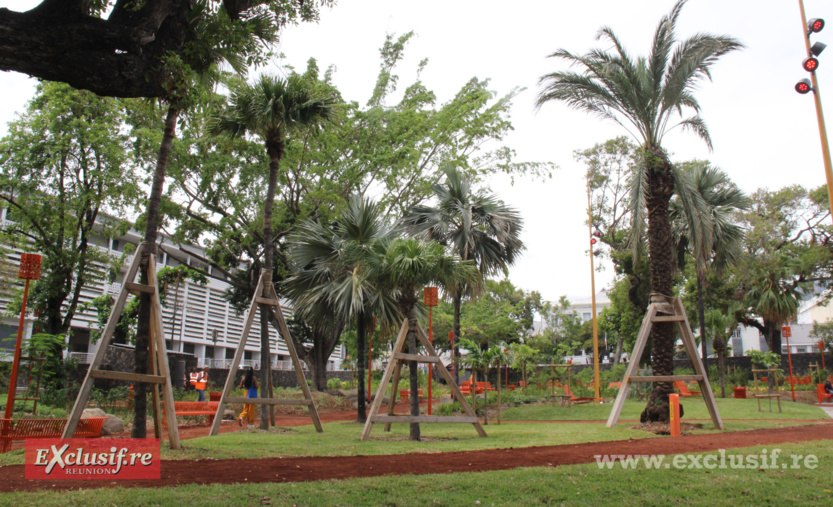 Ne l'appelez plus Square Labourdonnais: le nouveau "square du Barachois" ouvert Ne l'appelez plus Square Labourdonnais: le nouveau "square du Barachois" ouvert