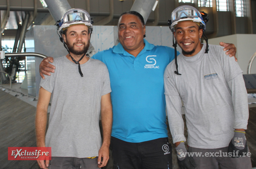 Les ouvriers s'activent encore pour les finitions avant l'ouverture... Les ouvriers s'activent encore pour les finitions avant l'ouverture...