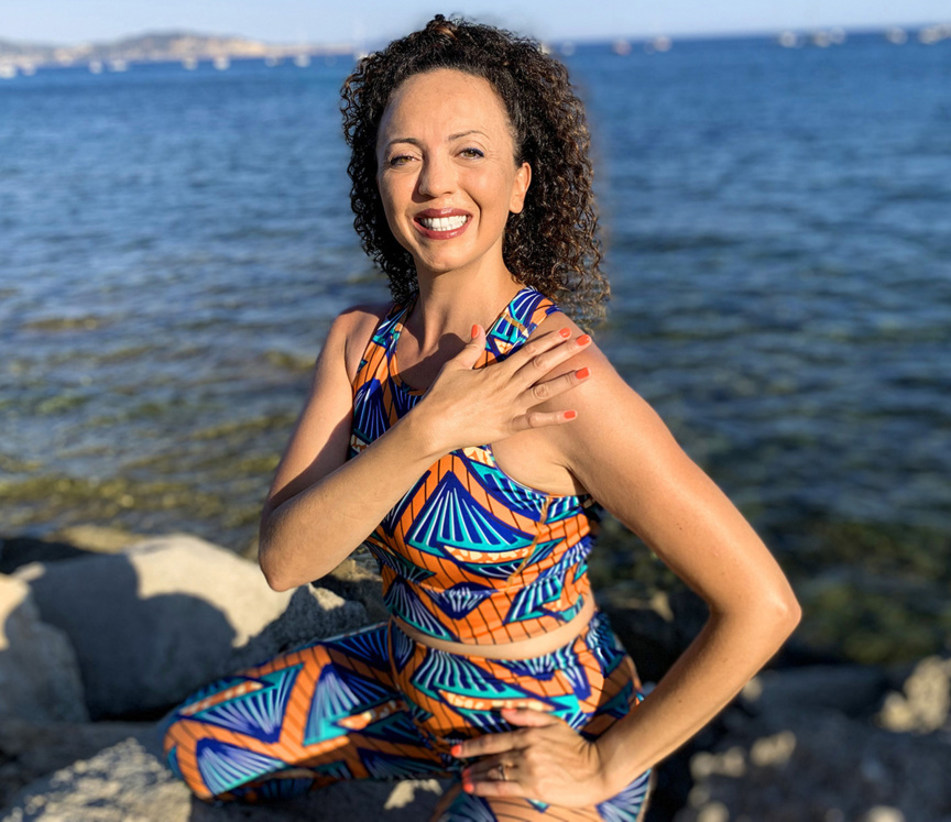 Elle continue à danser avec son groupe Kafrine Color Elle continue à danser avec son groupe Kafrine Color