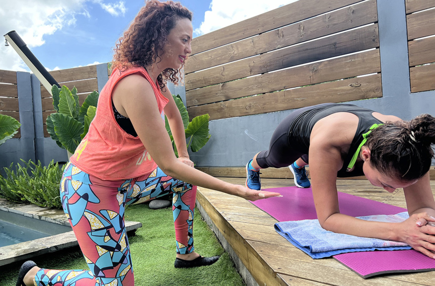 Elle donne des cours individuels et collectifs Elle donne des cours individuels et collectifs