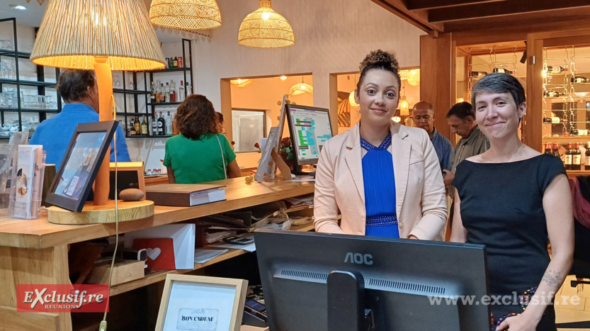 Cindy et Camille, les réceptionnistes. Elles parlent anglais et allemand Cindy et Camille, les réceptionnistes. Elles parlent anglais et allemand