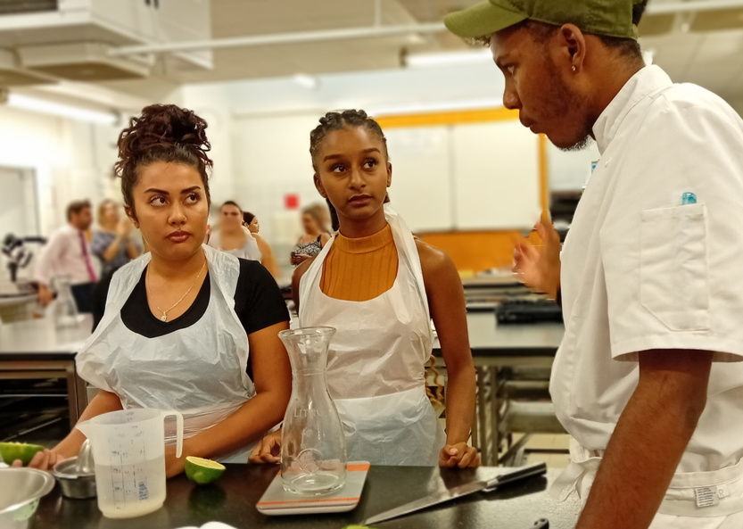 Et c'est parti pour la préparation du goûter gourmand... Et c'est parti pour la préparation du goûter gourmand...