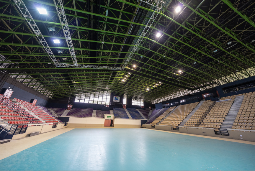 Le petit stade refait à neuf et dispose des moyens techniques totalement améliorés