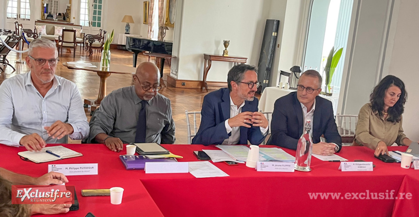 Le préfet a expliqué l'historique de la mise en place de cette charte Le préfet a expliqué l'historique de la mise en place de cette charte