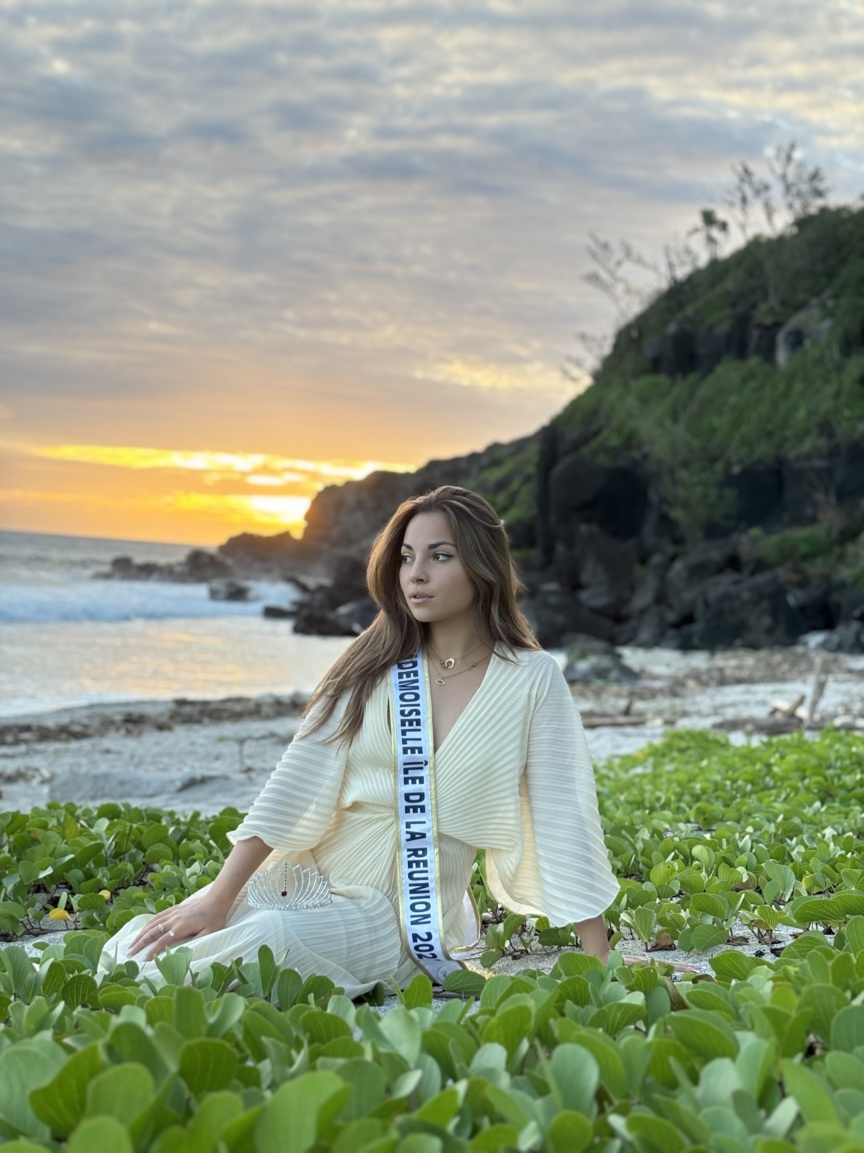 Elle a 19 ans, elle est étudiante en STAPS (gymnastique) au Tampon Elle a 19 ans, elle est étudiante en STAPS (gymnastique) au Tampon