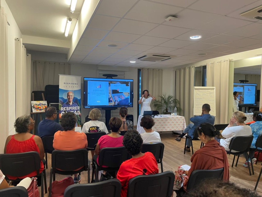 Le Docteur Sandrine Hoareau a proposé une conférence sur l'impact de la respiration sur notre santé Le Docteur Sandrine Hoareau a proposé une conférence sur l'impact de la respiration sur notre santé