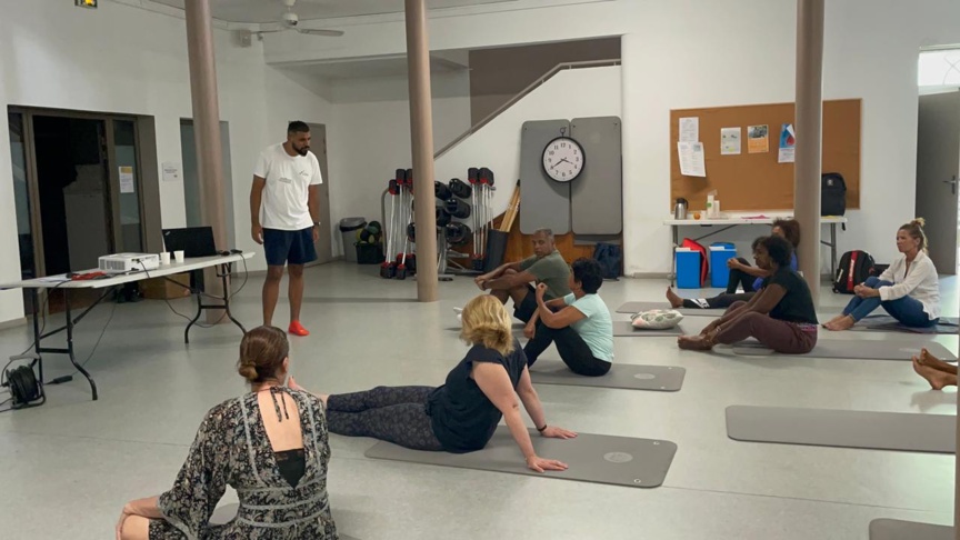 Echange et pratique de la respiration avant de se plonger au milieu des glaçons Echange et pratique de la respiration avant de se plonger au milieu des glaçons