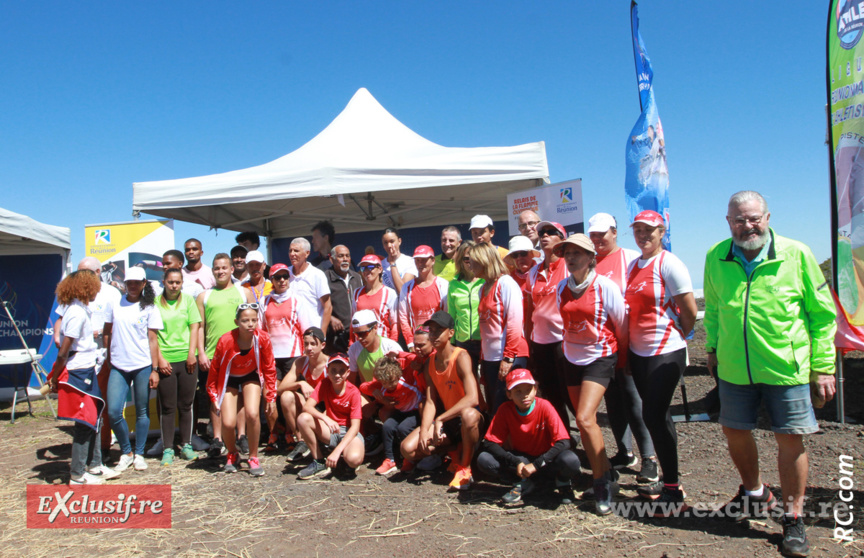 Tous sous la même bannière! Tous sous la même bannière!