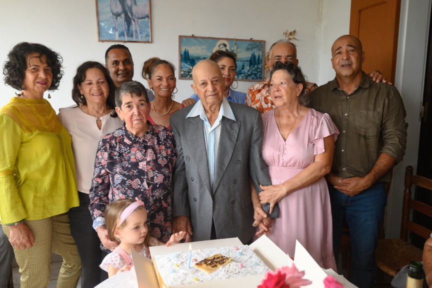 La photo de famille pour les 70 ans de mariage