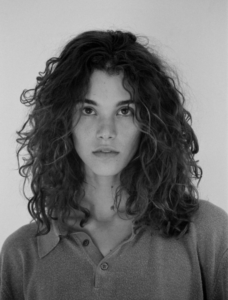 Elle a 30 ans, elle est maman de deux enfants, elle continue à défiler partout dans le monde Elle a 30 ans, elle est maman de deux enfants, elle continue à défiler partout dans le monde