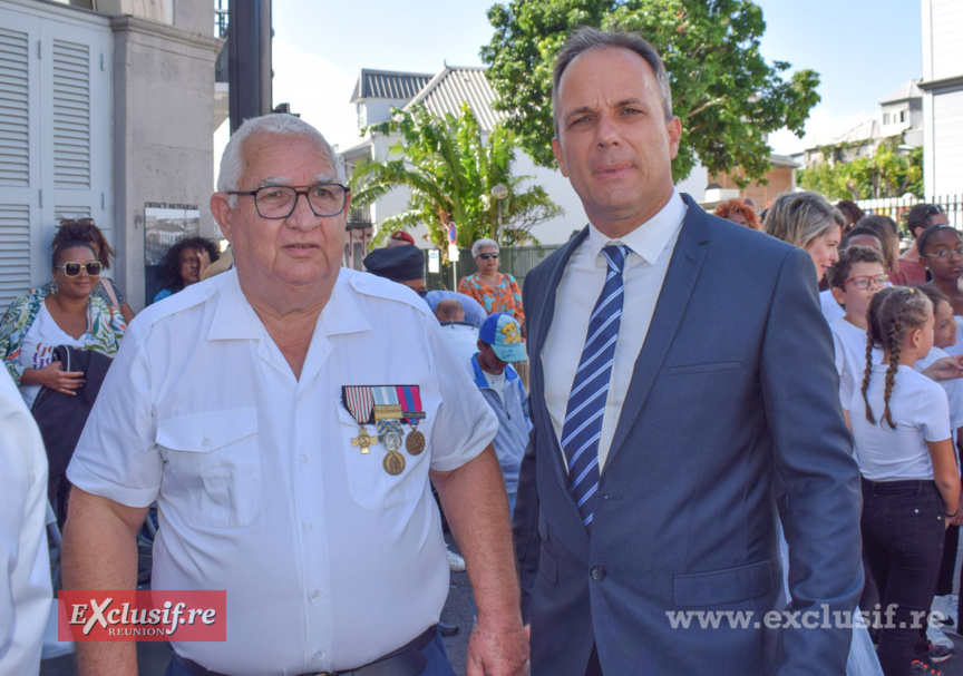 Monument aux Morts de Saint-Denis: commémoration de la victoire de 1945 Monument aux Morts de Saint-Denis: commémoration de la victoire de 1945
