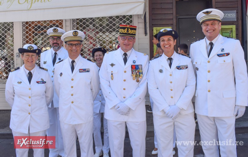 Monument aux Morts de Saint-Denis: commémoration de la victoire de 1945 Monument aux Morts de Saint-Denis: commémoration de la victoire de 1945