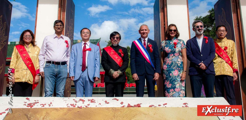 Les officiels présents