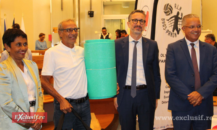 Relais de la Flamme olympique: 12 juin, un jour historique pour La Réunion Relais de la Flamme olympique: 12 juin, un jour historique pour La Réunion