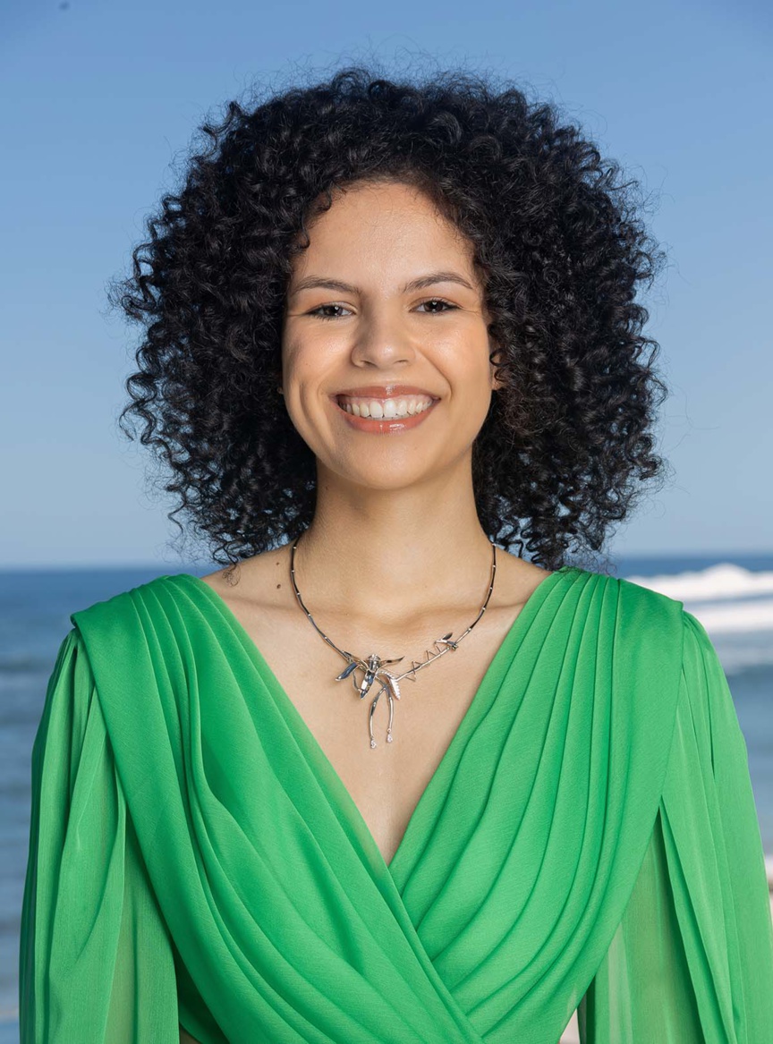 3. Pauline Eléonore – 22 ans, 1,71m – Saint-Denis - Bachelor Politique/Philosophie/Economie