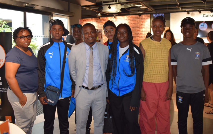 Remise des prix au jeu-concours Paris 2024 Orange Réunion Remise des prix au jeu-concours Paris 2024 Orange Réunion