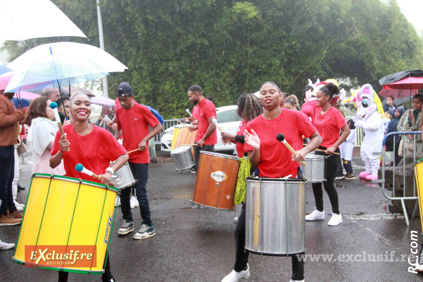 Un défilé ouvert au son des tambours Un défilé ouvert au son des tambours