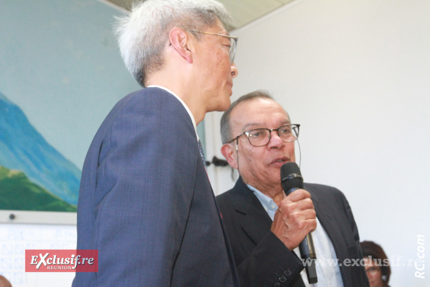 Paul Cazal a remis l'écharpe doré à Patrice Thien Ah Koon Paul Cazal a remis l'écharpe doré à Patrice Thien Ah Koon