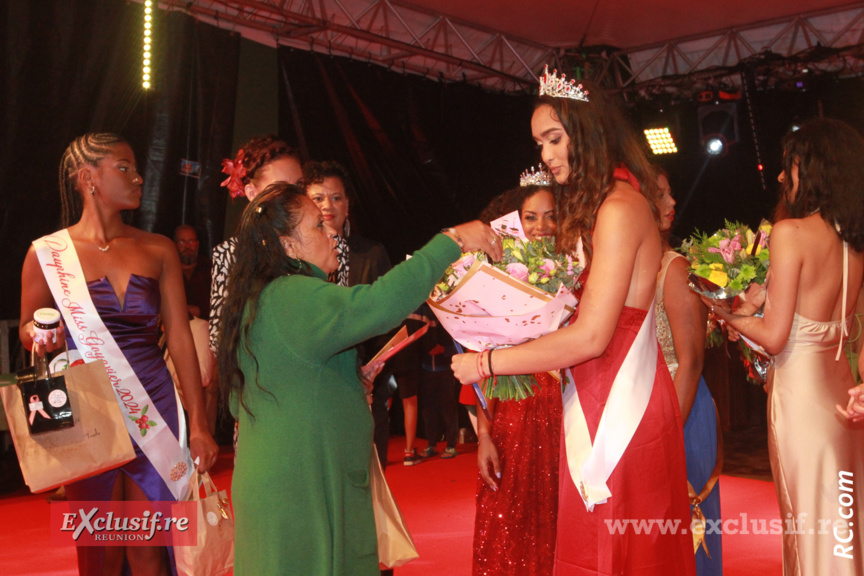 Sonia Albuffy, adjointe au maire, félicite Louane Beurard Sonia Albuffy, adjointe au maire, félicite Louane Beurard