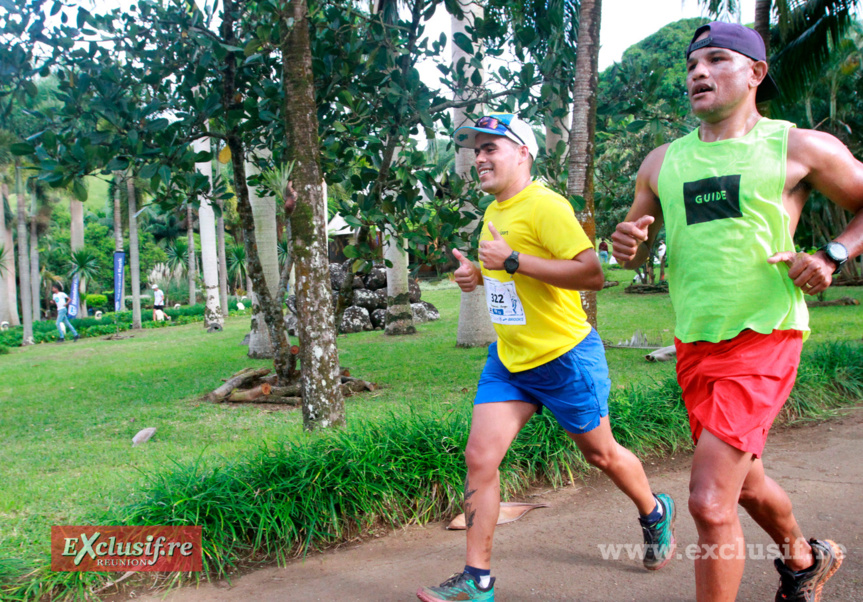 Armand Sautron a guidé le mal-voyant Roger Prugnières qui n'en finit plus de nous étonner Armand Sautron a guidé le mal-voyant Roger Prugnières qui n'en finit plus de nous étonner