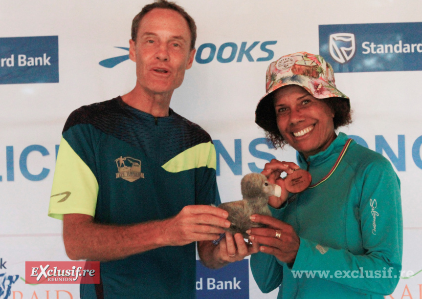 Albert D'Unienville félicite Danièle Séroc. Deux pionniers du Royal Raid Albert D'Unienville félicite Danièle Séroc. Deux pionniers du Royal Raid