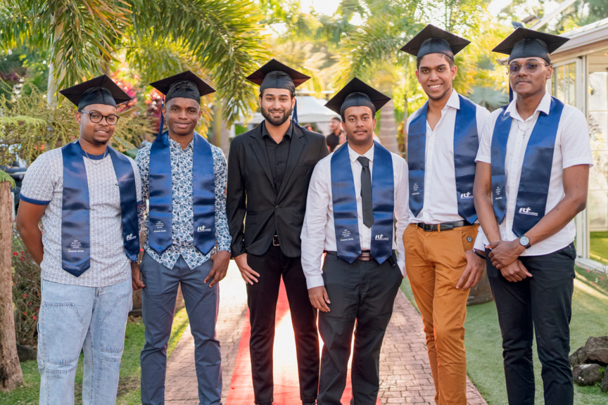 IUT Réunion: premiers diplômés de Bachelor Universitaire de Technologie! IUT Réunion: premiers diplômés de Bachelor Universitaire de Technologie!