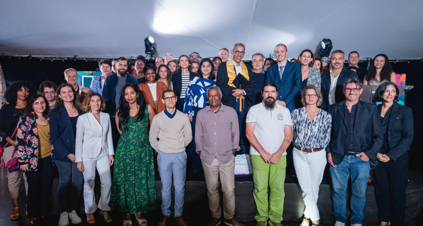 Le corps enseignant autour de Richard Lorion et de Olivier Marc, le nouveau directeur Le corps enseignant autour de Richard Lorion et de Olivier Marc, le nouveau directeur