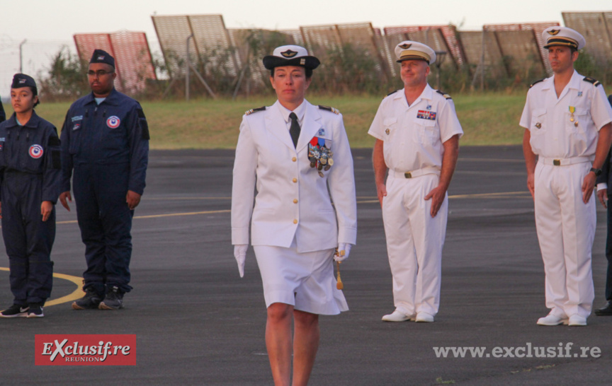 Base Aérienne 181: la lieutenant-colonel Karine Gauthier prend le commandement Base Aérienne 181: la lieutenant-colonel Karine Gauthier prend le commandement