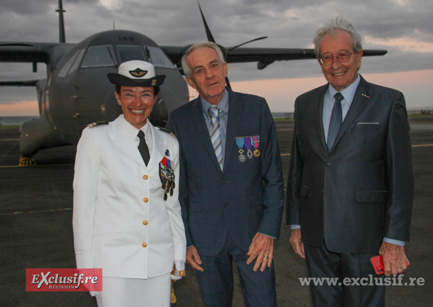 Base Aérienne 181: la lieutenant-colonel Karine Gauthier prend le commandement Base Aérienne 181: la lieutenant-colonel Karine Gauthier prend le commandement