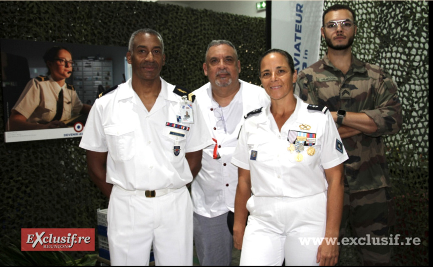 Base Aérienne 181: la lieutenant-colonel Karine Gauthier prend le commandement Base Aérienne 181: la lieutenant-colonel Karine Gauthier prend le commandement
