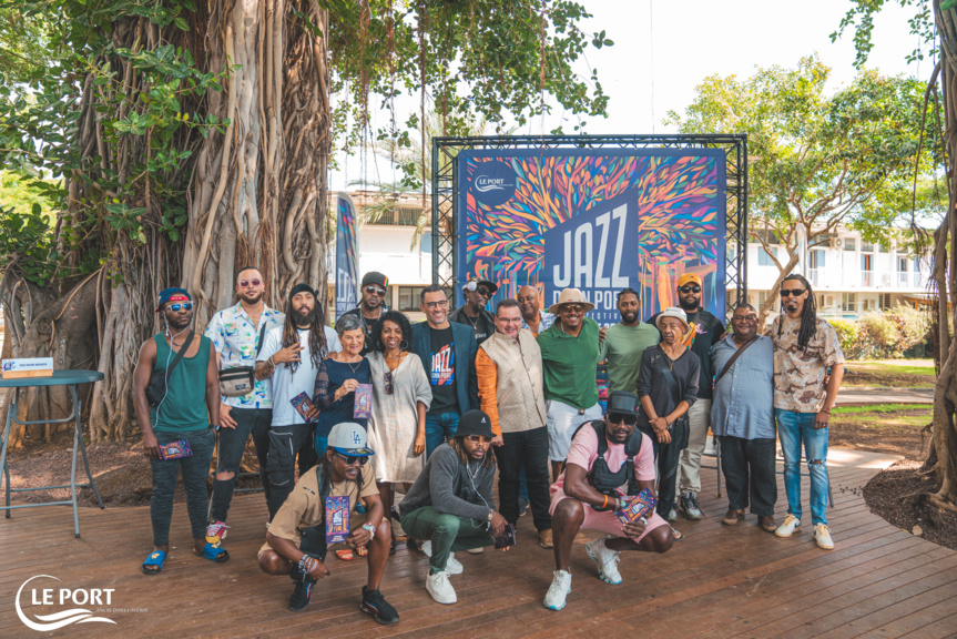 Une partie des artistes de Jazz Dann Port 2024 avec les organisateurs Une partie des artistes de Jazz Dann Port 2024 avec les organisateurs
