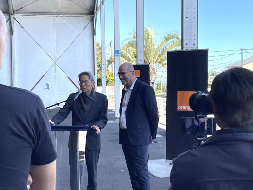 Patrice Thien Ah Koon, maire du Tampon, heureux des avantages de la 5G Patrice Thien Ah Koon, maire du Tampon, heureux des avantages de la 5G