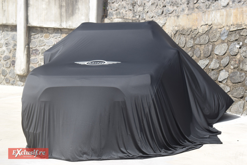 La Cooper se cache... La Cooper se cache...