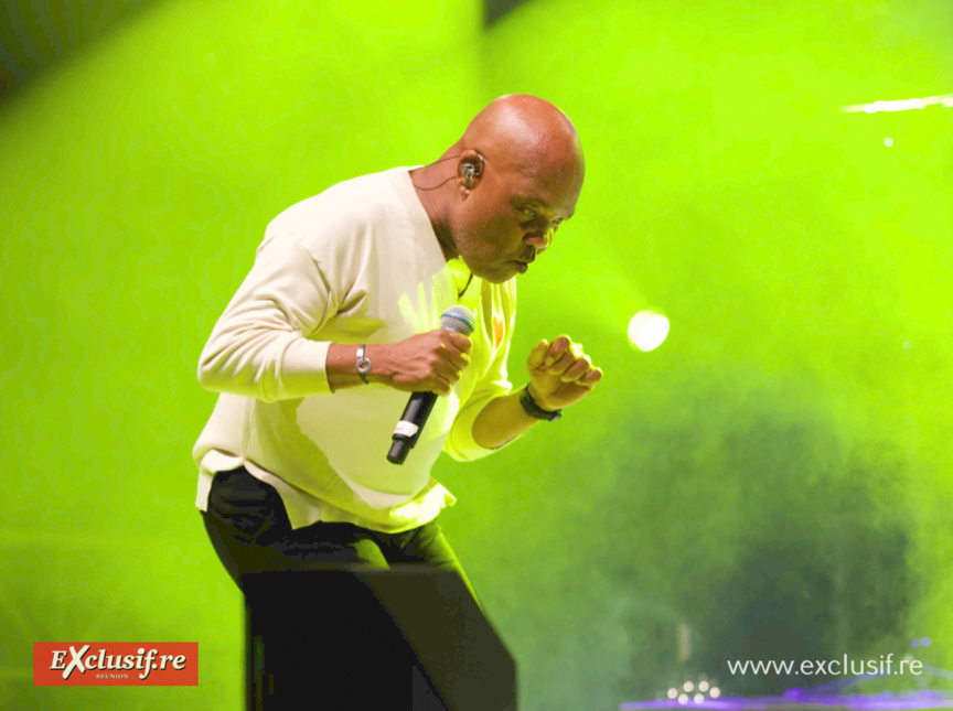 Concert Années 80 à Saint-Joseph: Mario Ramsamy a mis le feu! Concert Années 80 à Saint-Joseph: Mario Ramsamy a mis le feu!