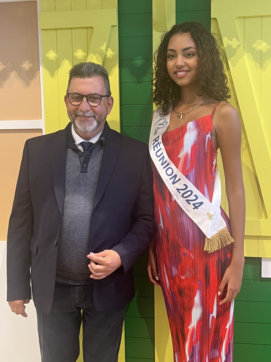 Patrick Lebreton, président de l'IRT, et Marine Futol, ambassadrice de son île (photo AP) Patrick Lebreton, président de l'IRT, et Marine Futol, ambassadrice de son île (photo AP)