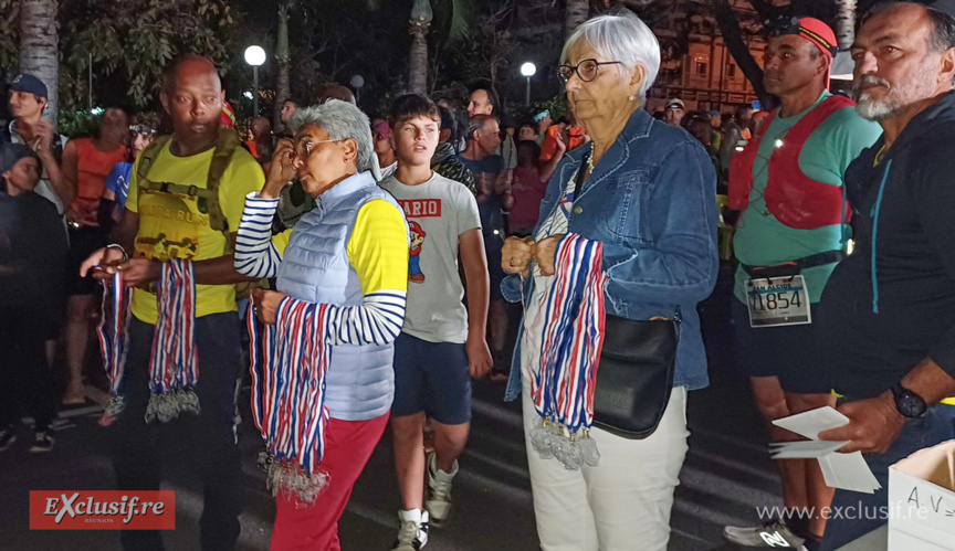 Médailles attendant preneurs... Médailles attendant preneurs...