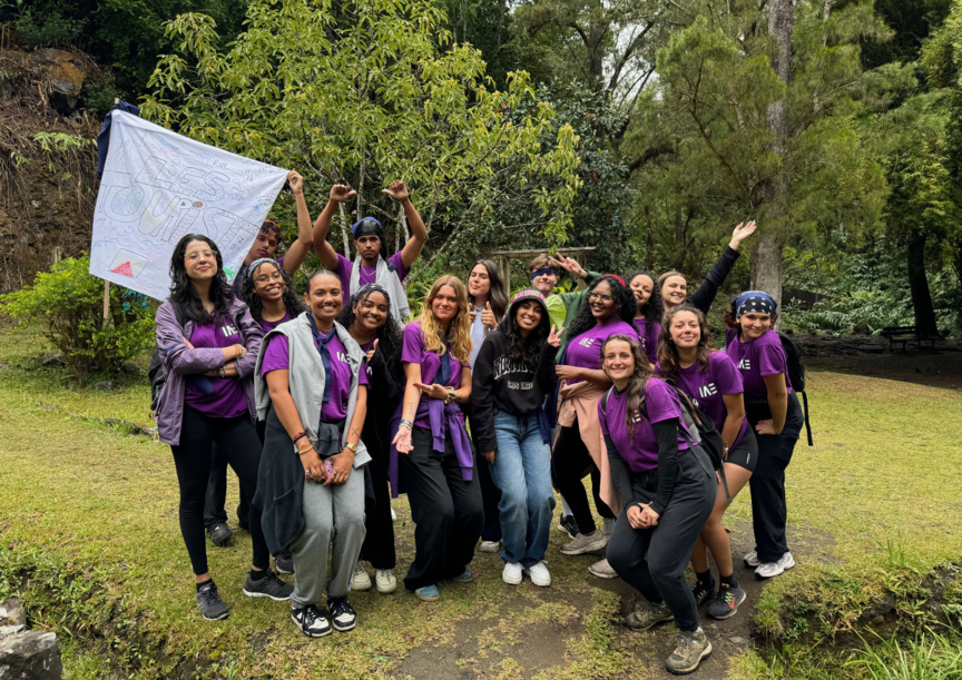 Les étudiants de l'IAE à Hell-Bourg pour une journée d'intégration Les étudiants de l'IAE à Hell-Bourg pour une journée d'intégration