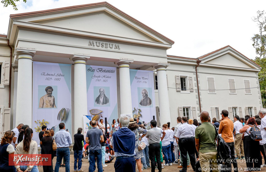Le Département inaugure 3 bustes de botanistes au Jardin de l’Etat Le Département inaugure 3 bustes de botanistes au Jardin de l’Etat