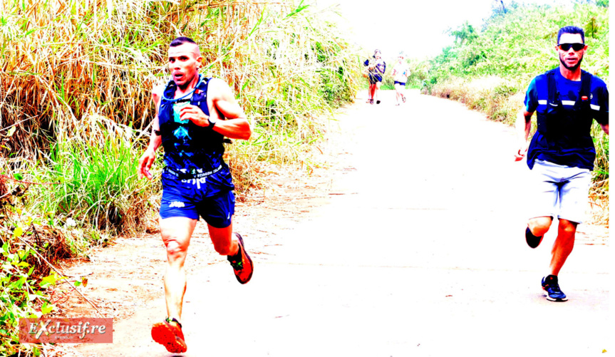 Jeannick Boyer file vers la victoire, encouragé par son frère Ariste` Jeannick Boyer file vers la victoire, encouragé par son frère Ariste`