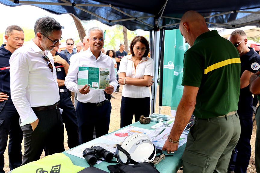 Le Préfet était présent aux côtés du président du Département pour cette présentation Le Préfet était présent aux côtés du président du Département pour cette présentation