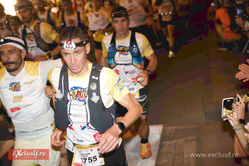 Grand Raid 2024: des photos du départ à Saint-Pierre Grand Raid 2024: des photos du départ à Saint-Pierre