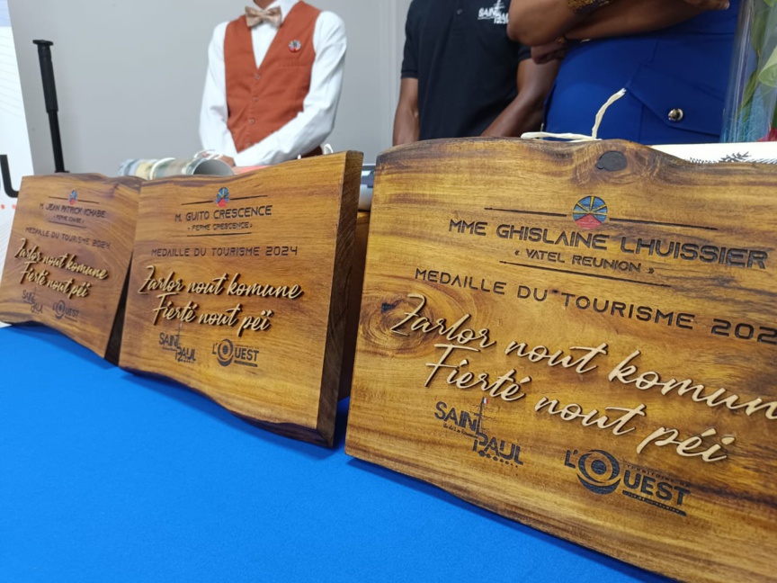 5 médaillé.e.s du tourisme à Saint-Paul 5 médaillé.e.s du tourisme à Saint-Paul