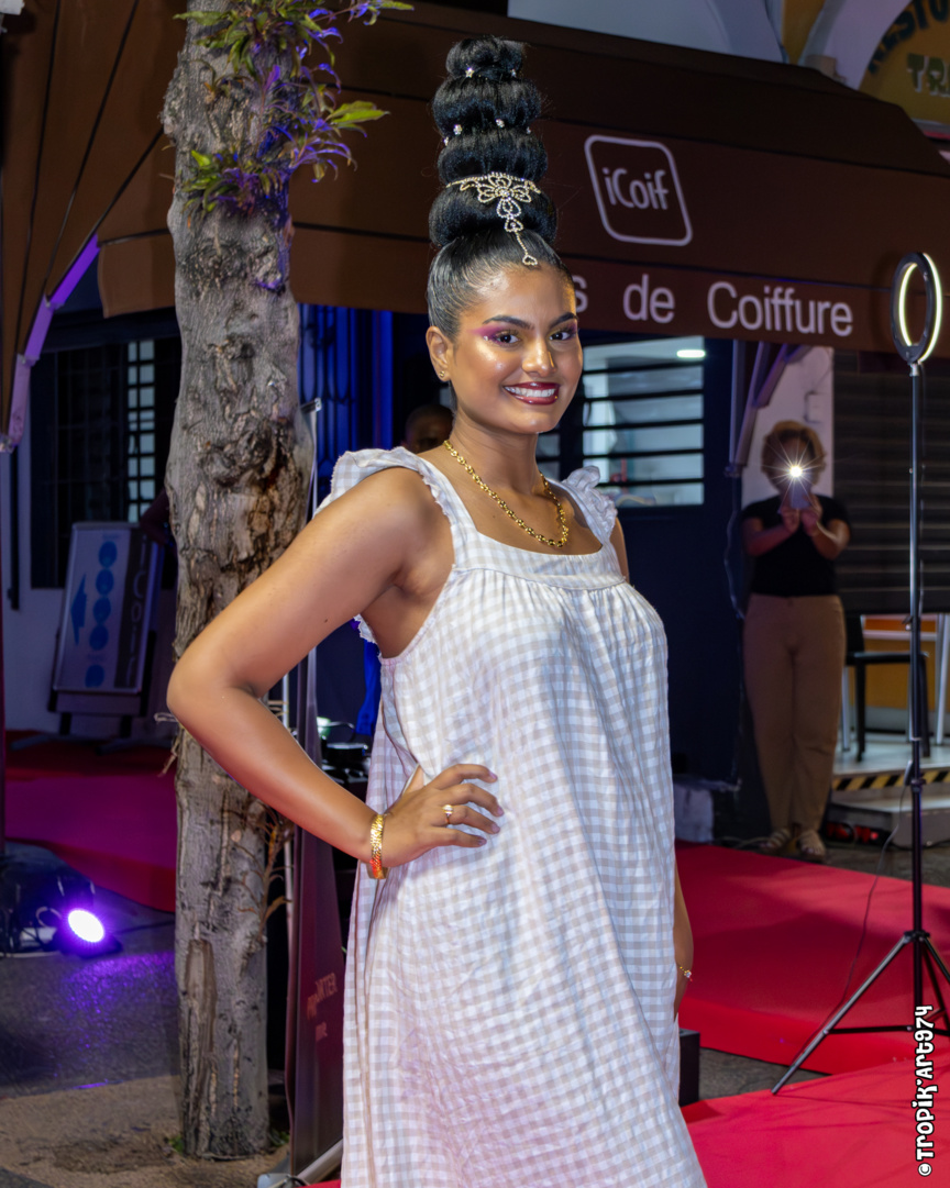 Amély Nabénéza-Cadet, une jeune modèle ambitieuse et engagée Amély Nabénéza-Cadet, une jeune modèle ambitieuse et engagée