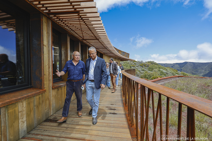 Yves Picard a guidé le président Cyrille Melchior pour la visite Yves Picard a guidé le président Cyrille Melchior pour la visite