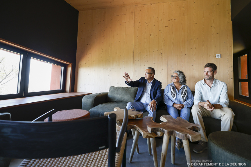Le nouveau gîte du Volcan ouvre le 15 novembre et c'est déjà complet! Le nouveau gîte du Volcan ouvre le 15 novembre et c'est déjà complet!