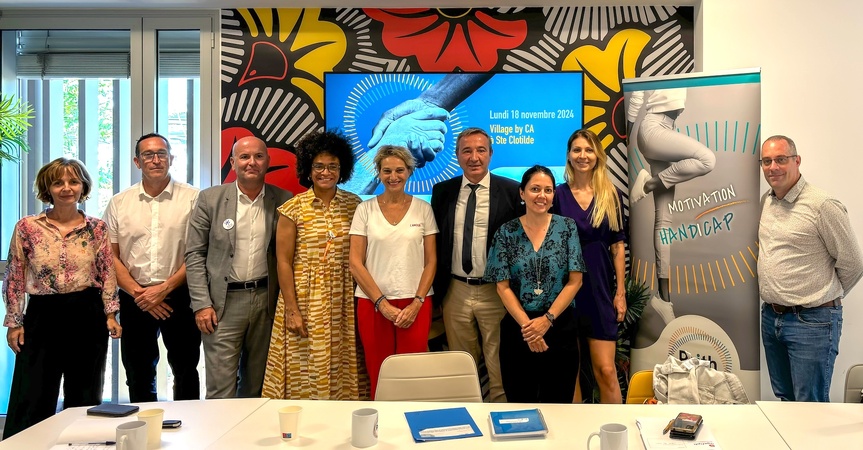 Les organisateurs de la SEEPH et des Trophées de l'Insertion (DEETS, Agefiph et FIPHFP), accompagnés de partenaires et membres du jury des Trophées Les organisateurs de la SEEPH et des Trophées de l'Insertion (DEETS, Agefiph et FIPHFP), accompagnés de partenaires et membres du jury des Trophées